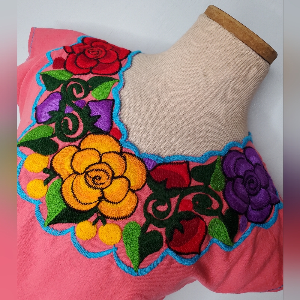Vintage 70s Pink Mexican Floral Embroidered Peasant Blouse Small XS 36  Boho